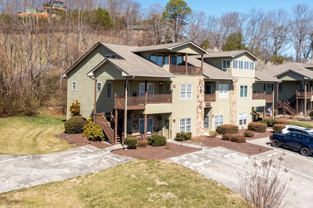 1725 Watercrest Way D Young Harris, GA 30582