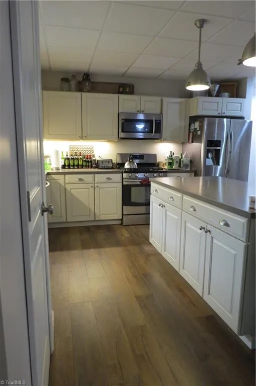 210 Gunters Hill Road Boomer, NC 28606