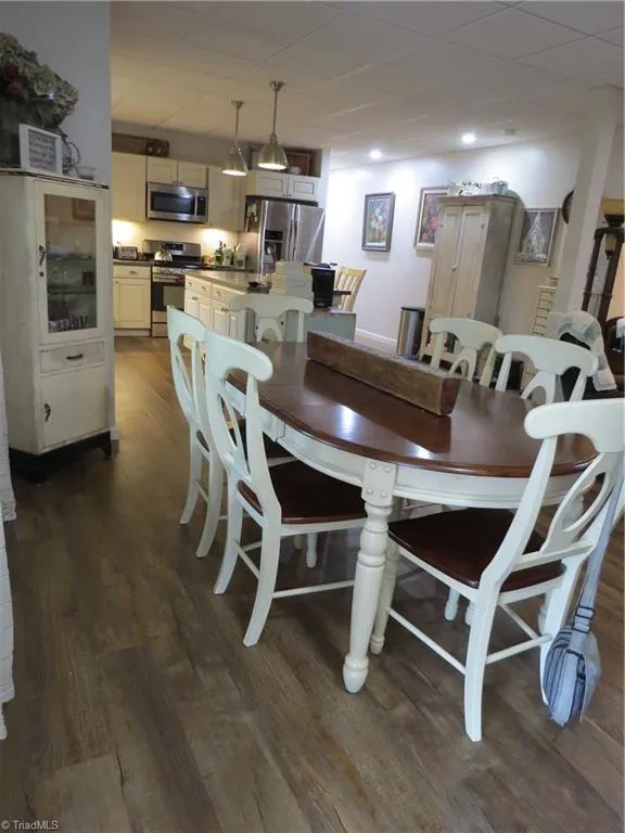 210 Gunters Hill Road Boomer, NC 28606