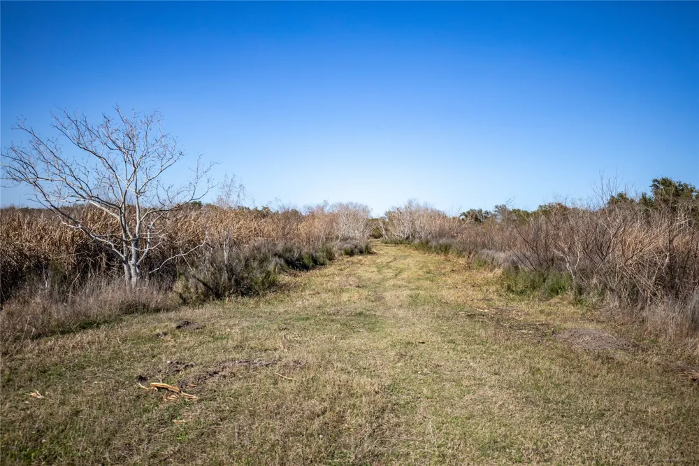 6498 Hwy 35 Rockport, TX 78382