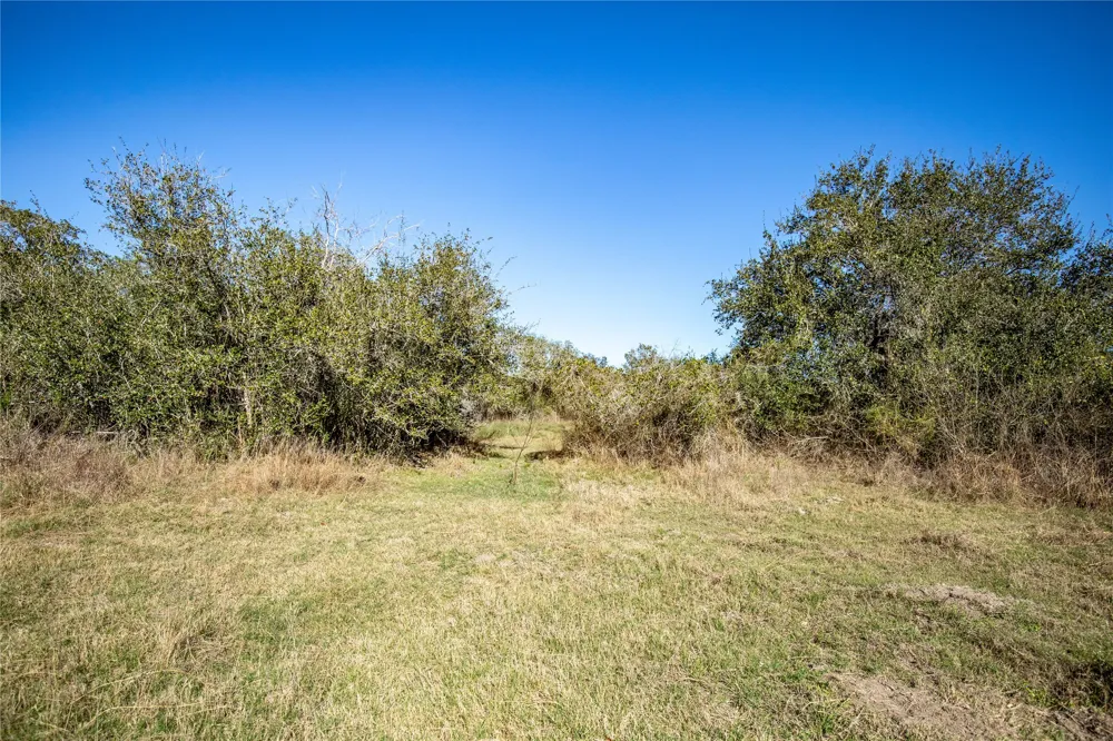 6498 Hwy 35 Rockport, TX 78382