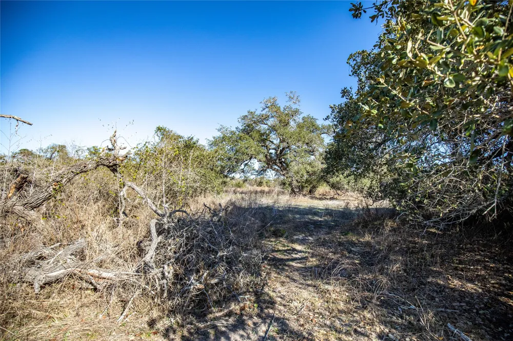 6498 Hwy 35 Rockport, TX 78382