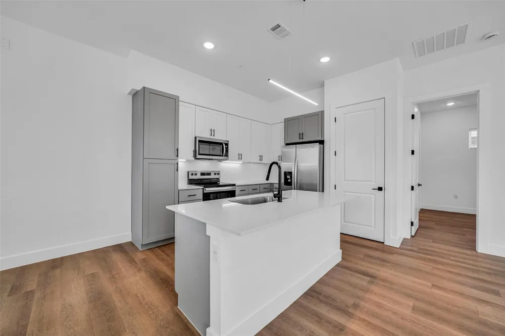 1601 Mustang Drive Marble Falls, TX 78654