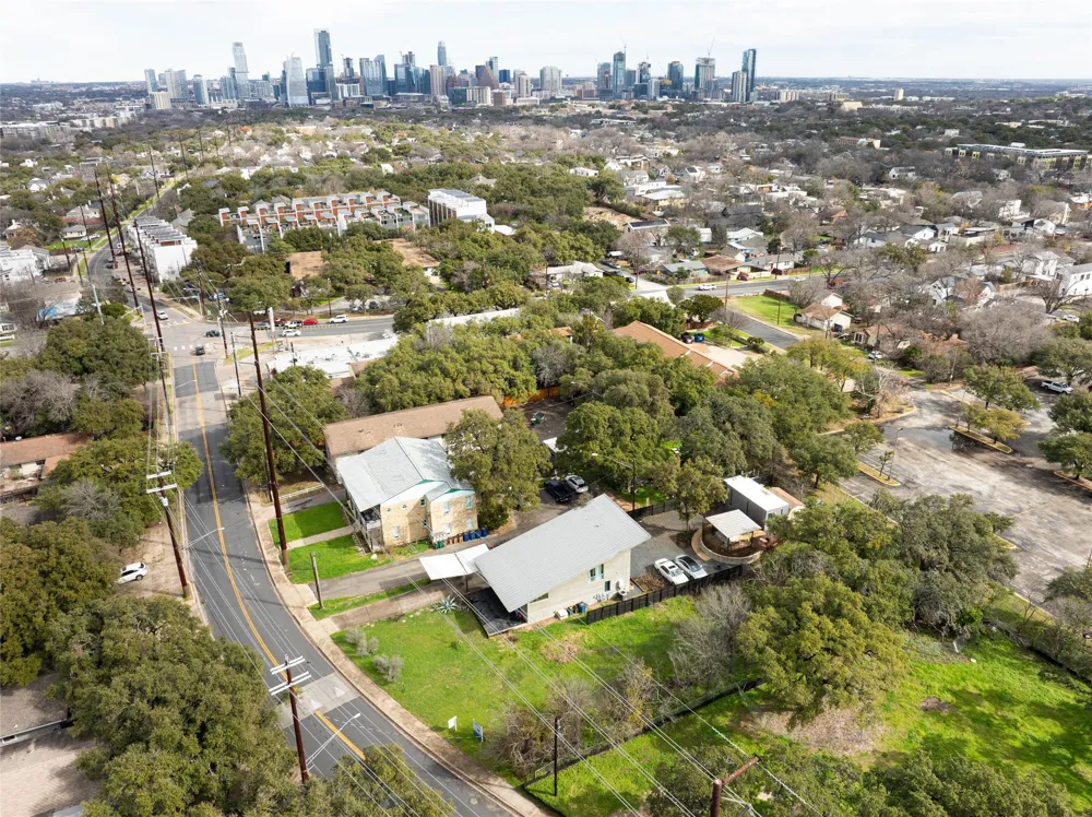 2421 S 5th Street Austin, TX 78704