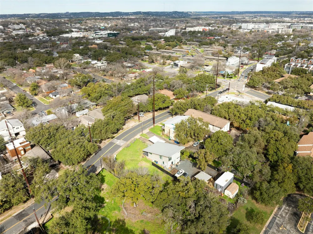 2421 S 5th Street Austin, TX 78704