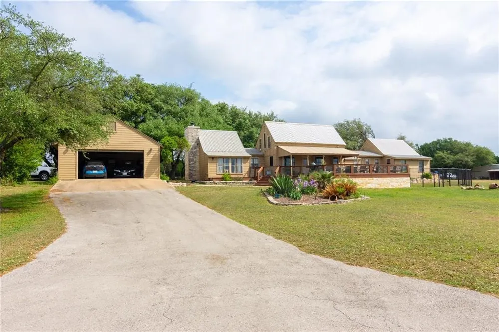 15000 Fitzhugh Rd Austin, TX 78736