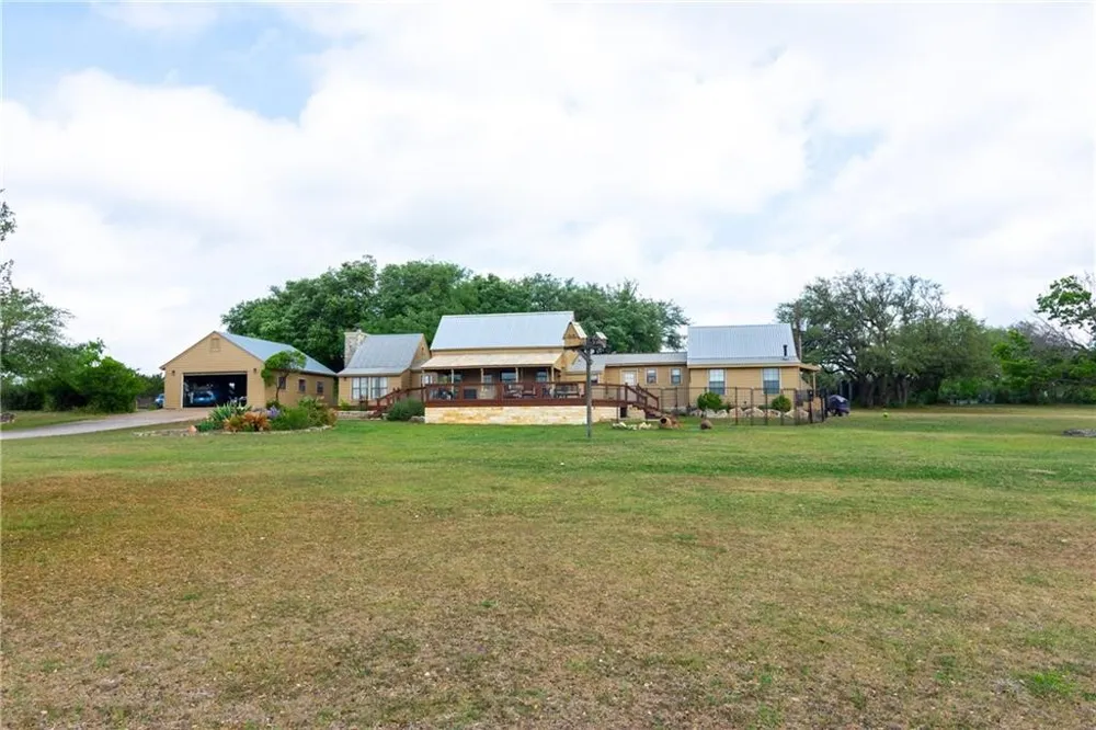 15000 Fitzhugh Road Austin, TX 78736
