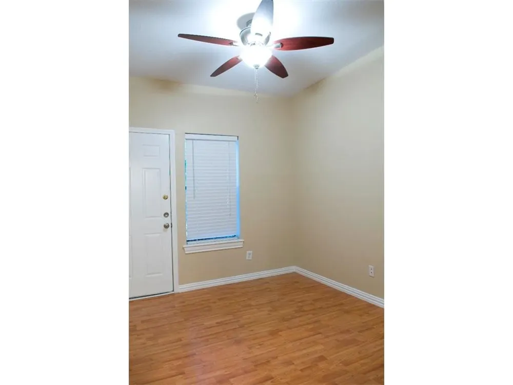 915 W 22 1/2 STREET #103 Austin, TX 78705