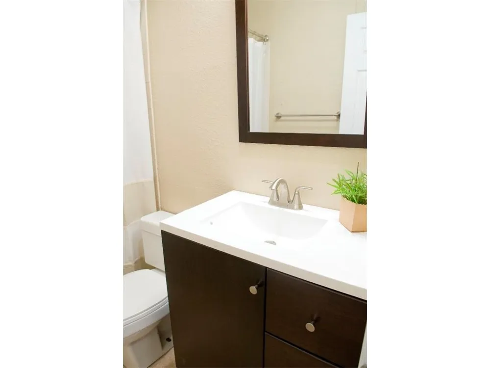 915 W 22 1/2 STREET #103 Austin, TX 78705