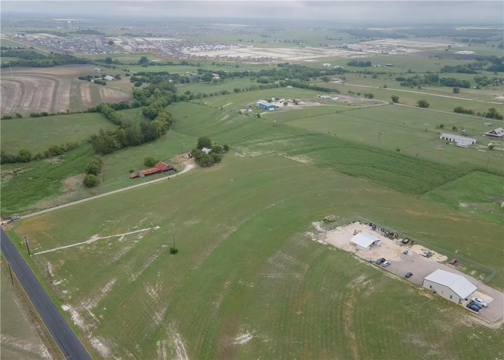 2201 County Road 311 Jarrell, TX 76537