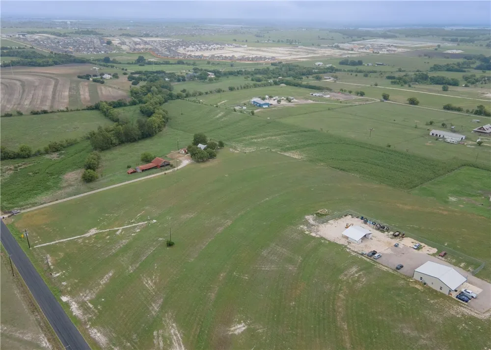 2201 County Road 311 Jarrell, TX 76537