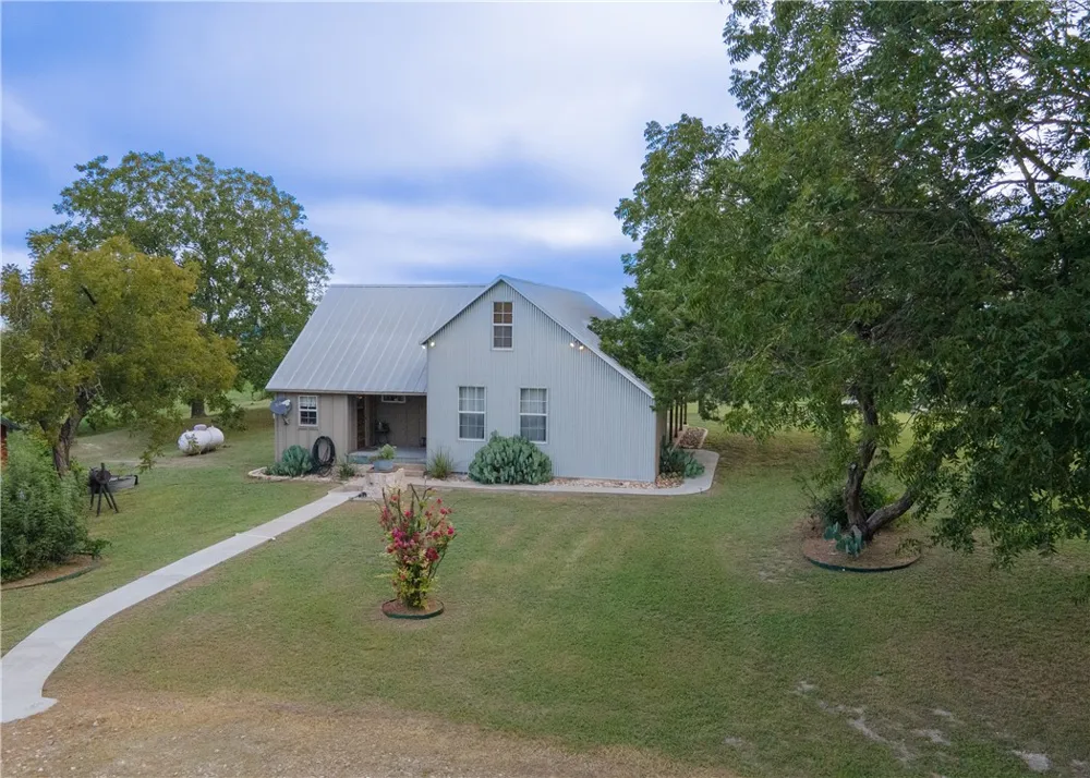 2201 County Road 311 Jarrell, TX 76537