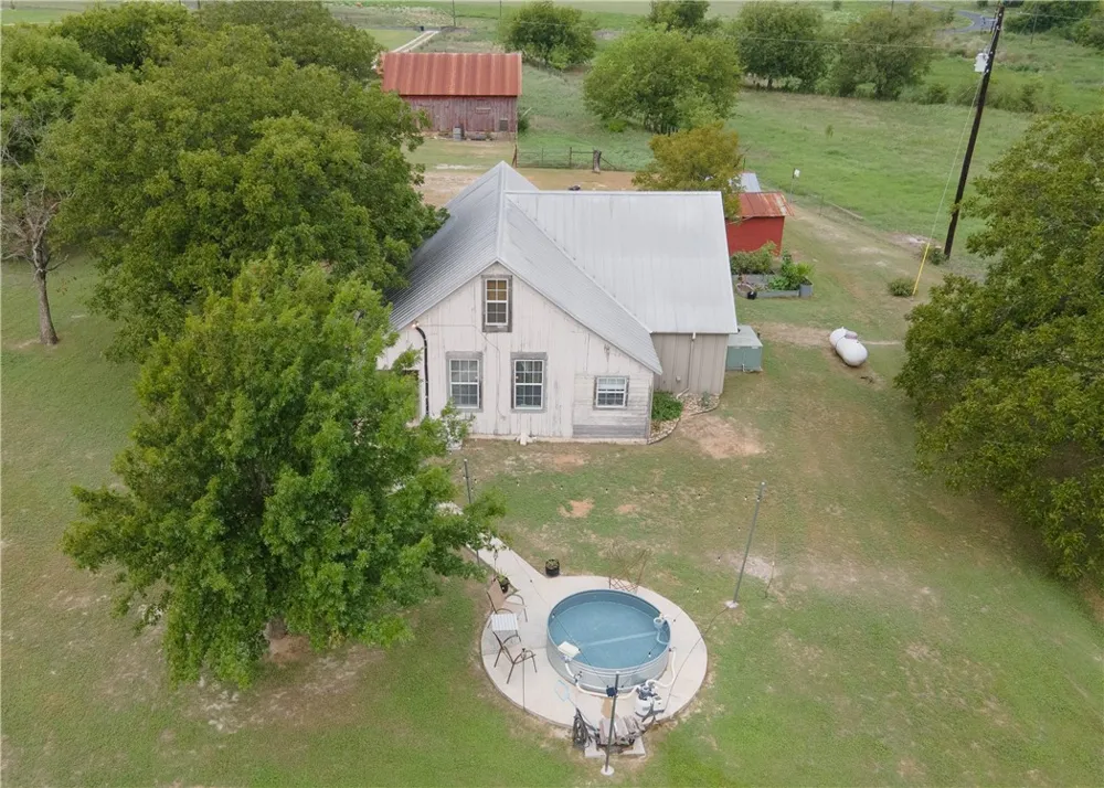 2201 County Road 311 Jarrell, TX 76537