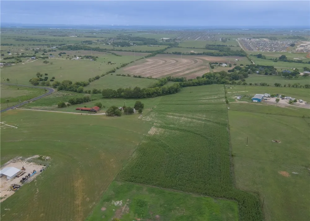 2201 County Road 311 Jarrell, TX 76537