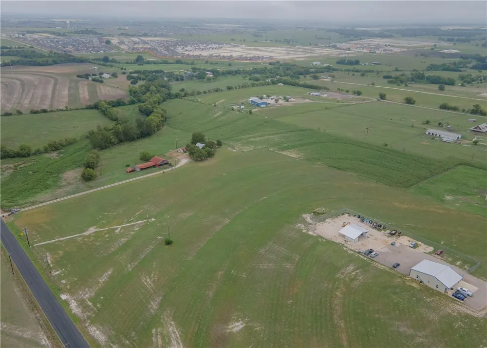 2201 County Road 311 Jarrell, TX 76537