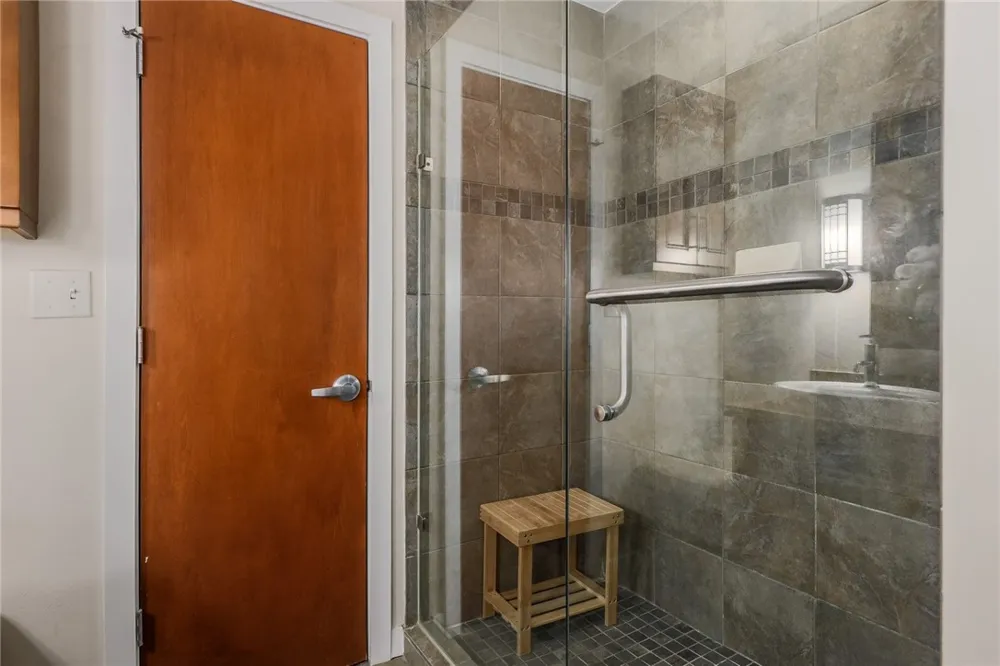 1812 West Avenue #501 Austin, TX 78701