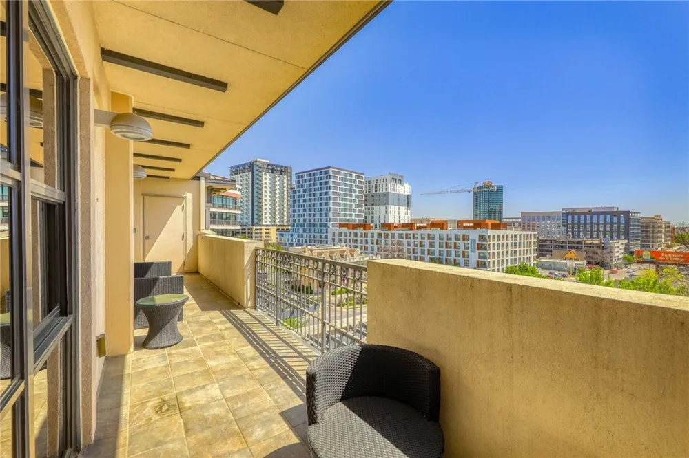 1812 West Avenue #501 Austin, TX 78701
