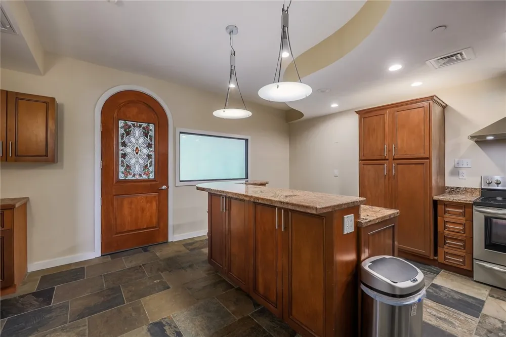 1812 West Avenue #501 Austin, TX 78701