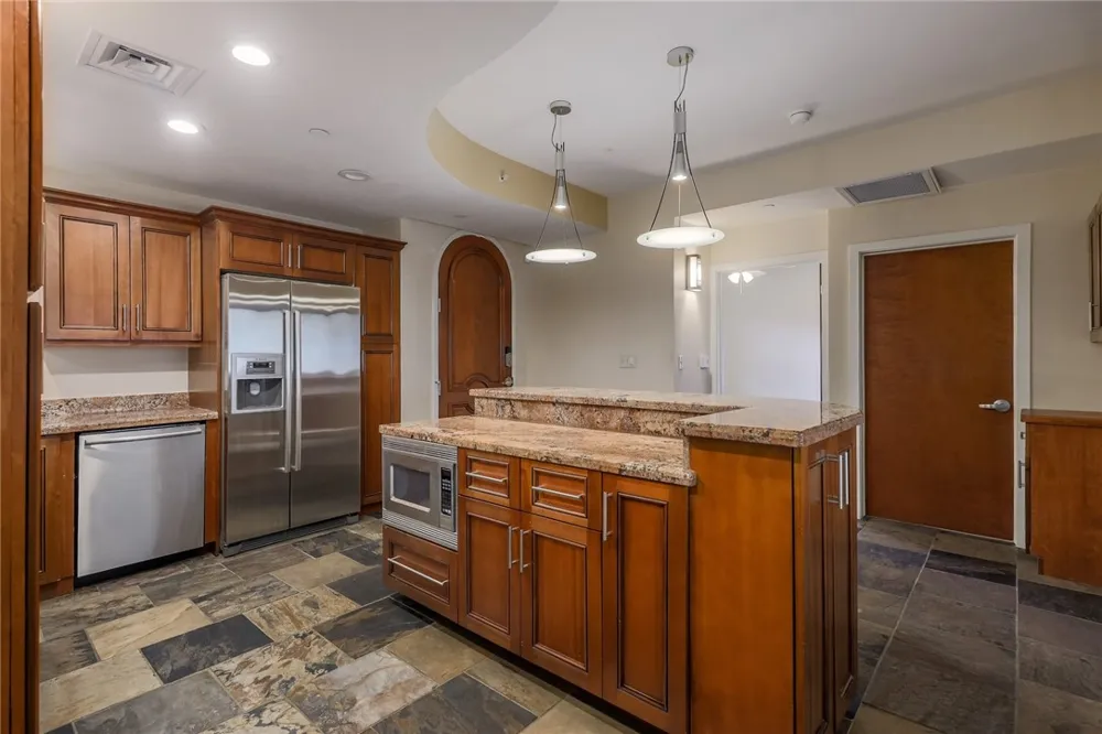 1812 West Avenue #501 Austin, TX 78701