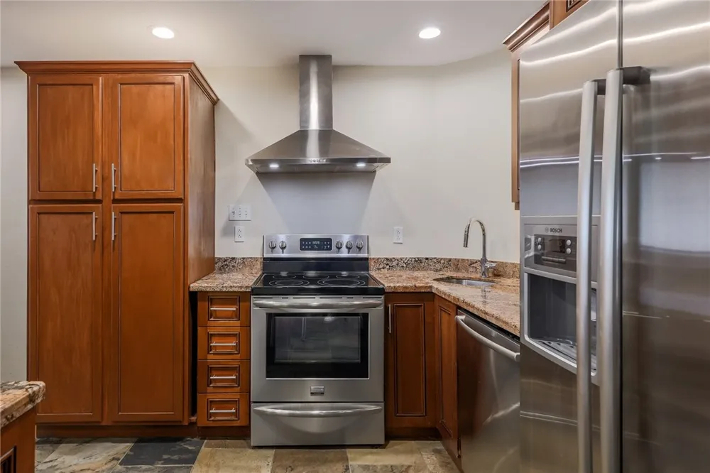 1812 West Avenue #501 Austin, TX 78701