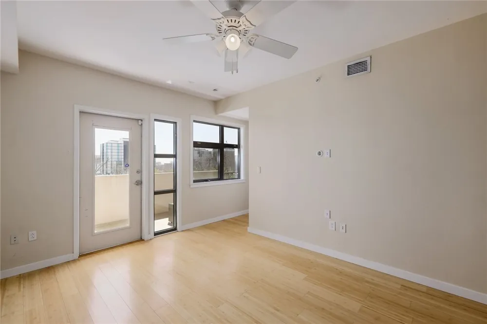 1812 West Avenue #501 Austin, TX 78701