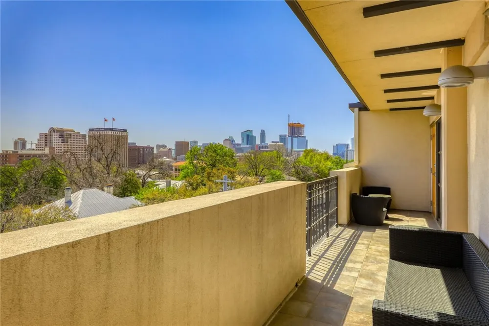 1812 West Avenue #501 Austin, TX 78701