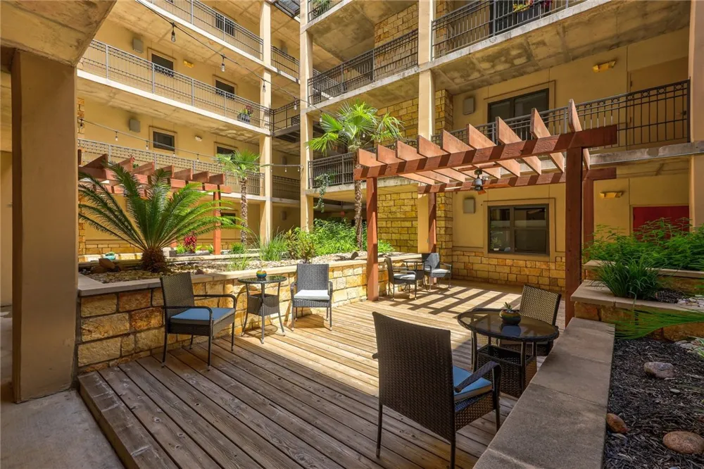 1812 West Avenue #501 Austin, TX 78701