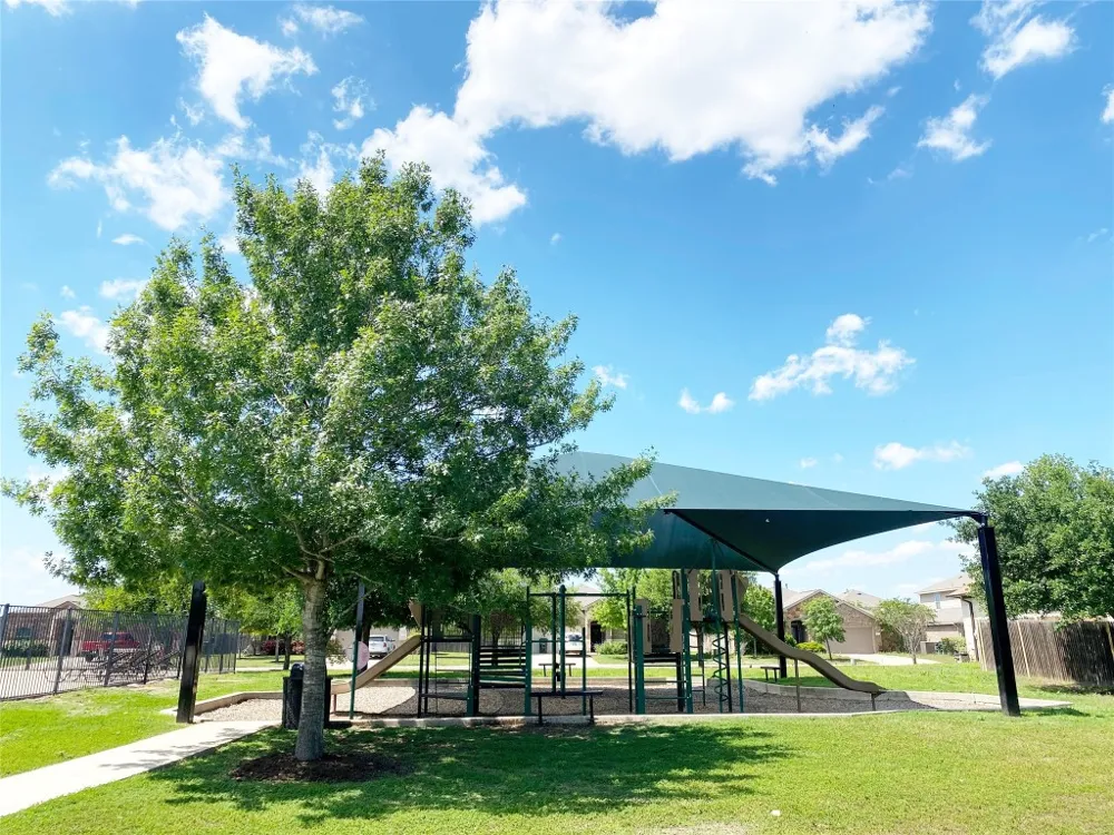 233 Red Sun Drive Kyle, TX 78640