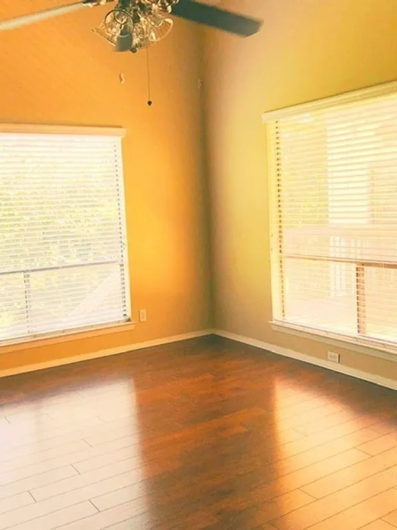 908 Poplar Street #202 Austin, TX 78705