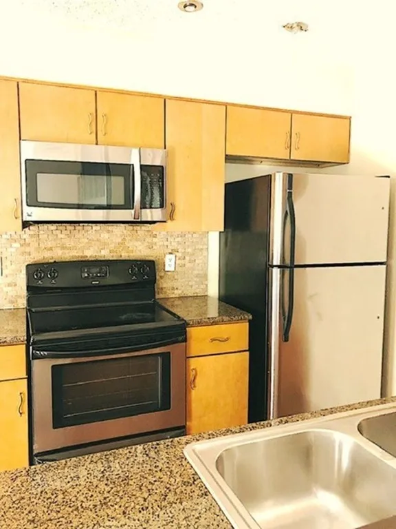 908 Poplar Street #202 Austin, TX 78705