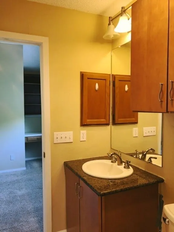 908 Poplar Street #202 Austin, TX 78705