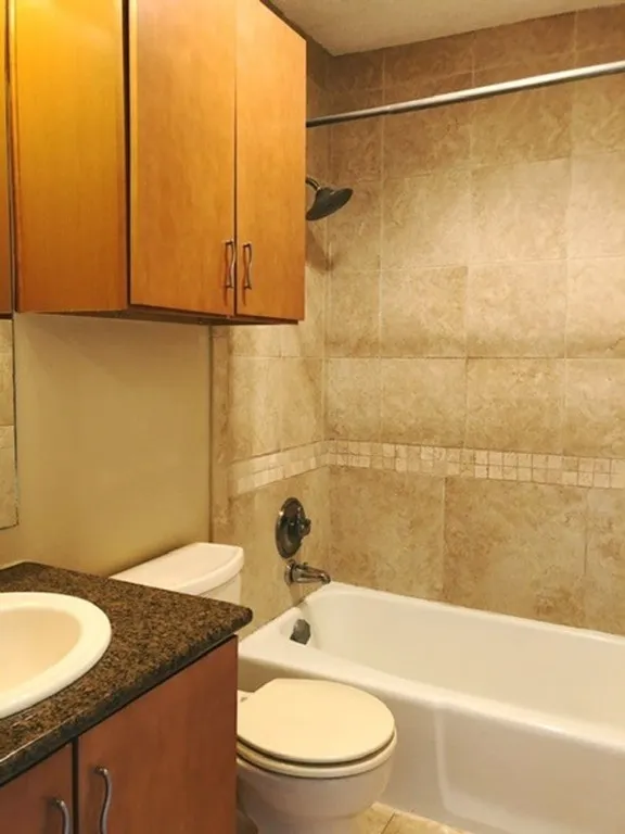 908 Poplar Street #202 Austin, TX 78705