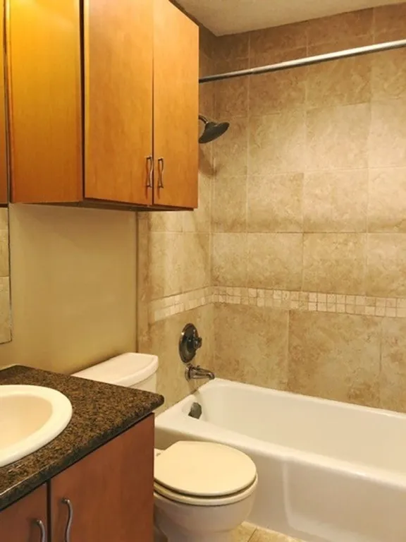 908 Poplar Street #202 Austin, TX 78705