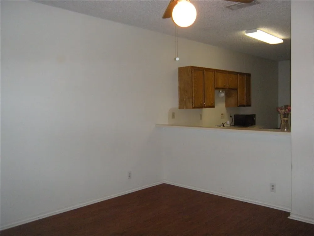 2414 Longview Street #305 Austin, TX 78705