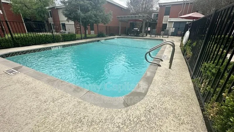 5426 Menchaca Road #214 Austin, TX 78745