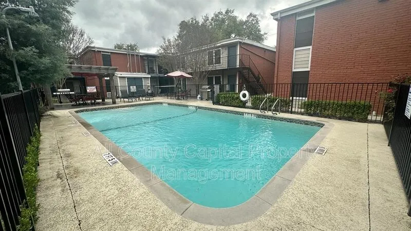 5426 Menchaca Road #214 Austin, TX 78745