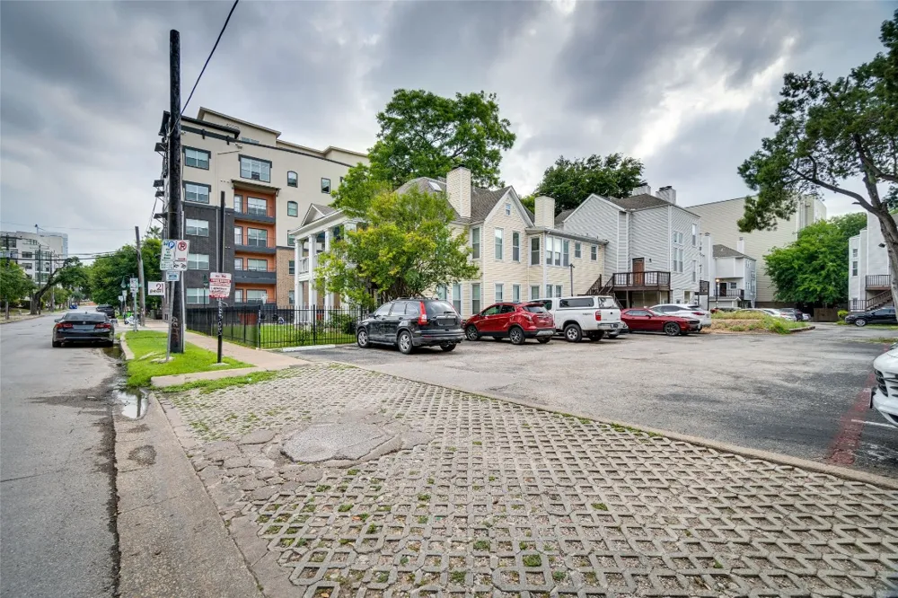 904 W 21st Street #217 Austin, TX 78705