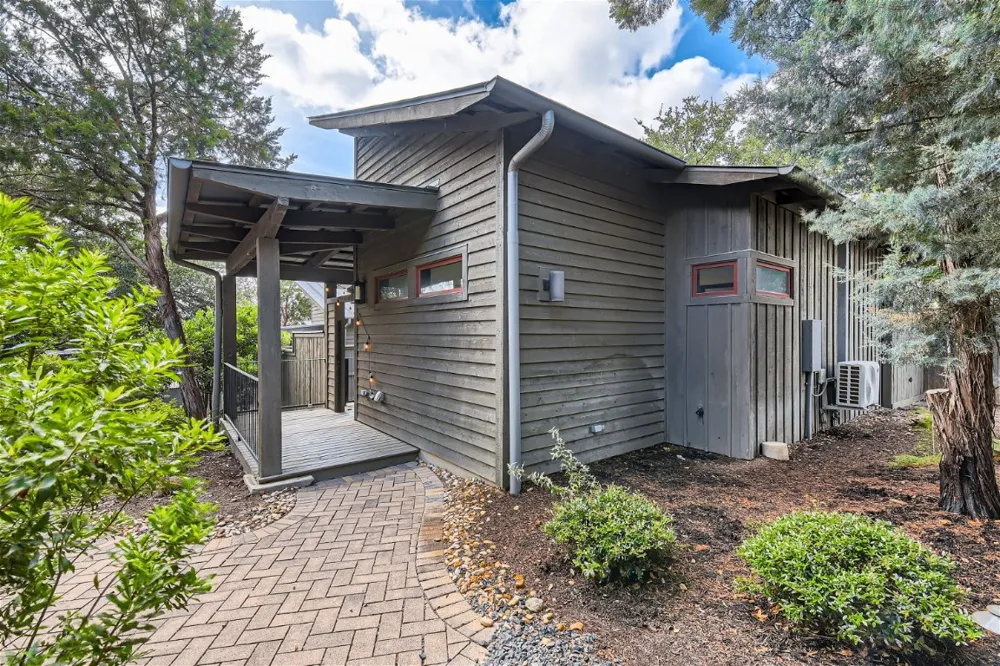 2113 Barbaro Way #14 Spicewood, TX 78669