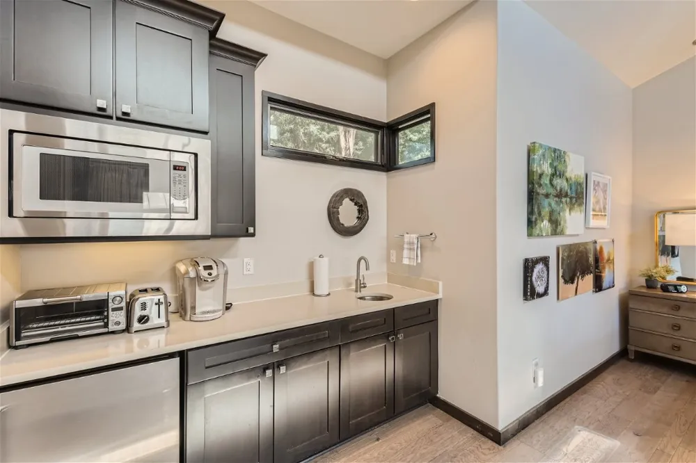 2113 Barbaro Way #14 Spicewood, TX 78669