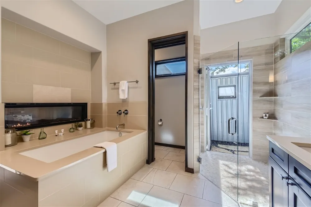 2113 Barbaro Way #14 Spicewood, TX 78669