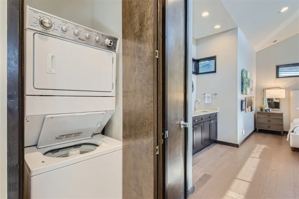 2113 Barbaro Way #14 Spicewood, TX 78669