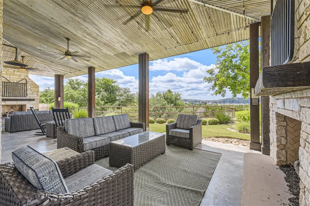 2113 Barbaro Way #14 Spicewood, TX 78669