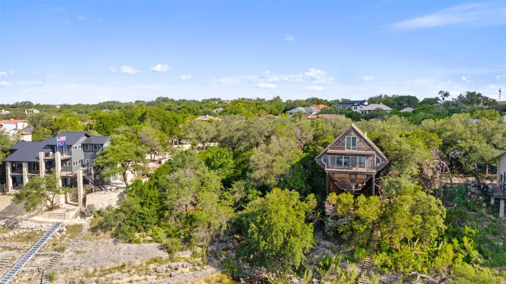 18401 Lakepoint Circle Point Venture, TX 78645