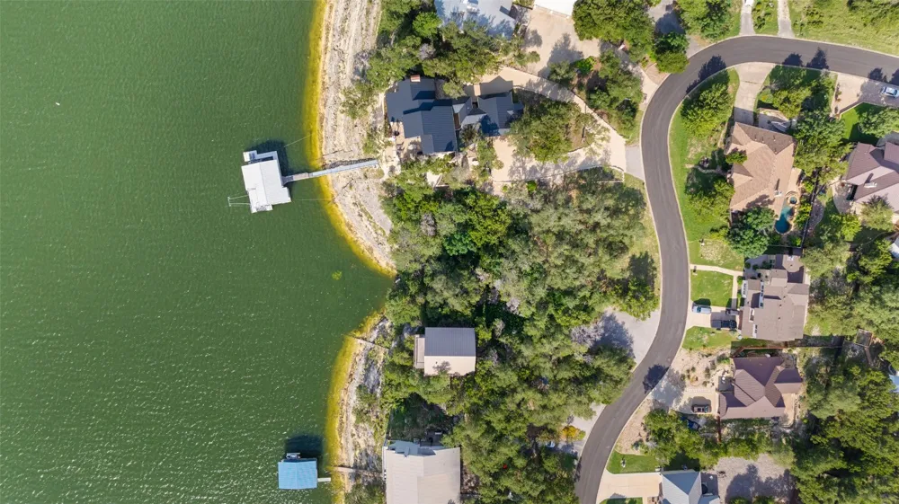 18401 Lakepoint Circle Point Venture, TX 78645