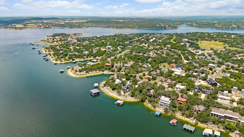 18401 Lakepoint Circle Point Venture, TX 78645