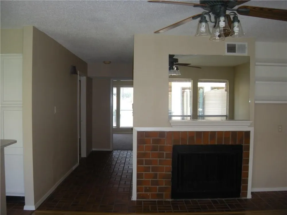 2110 RioGrande Street #302 Austin, TX 78705