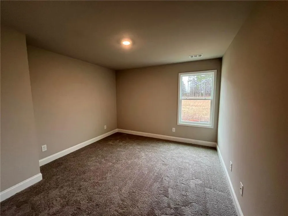 15 Creekside Commons Drive Hoschton, GA 30548