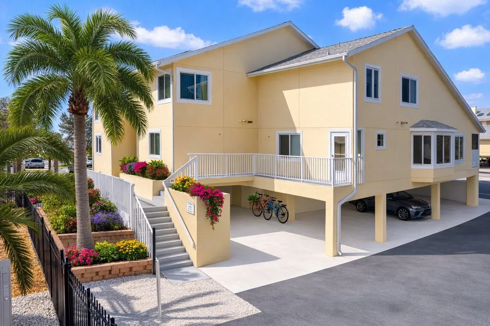 109 BAYSHORE ROAD #10 Nokomis, FL 34275