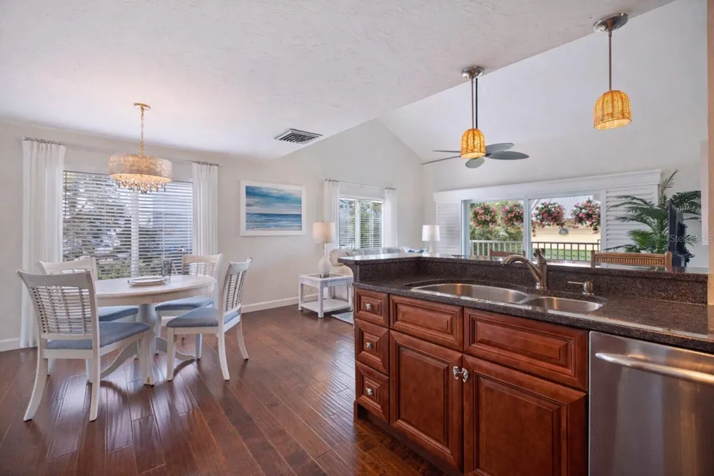 109 BAYSHORE ROAD #10 Nokomis, FL 34275