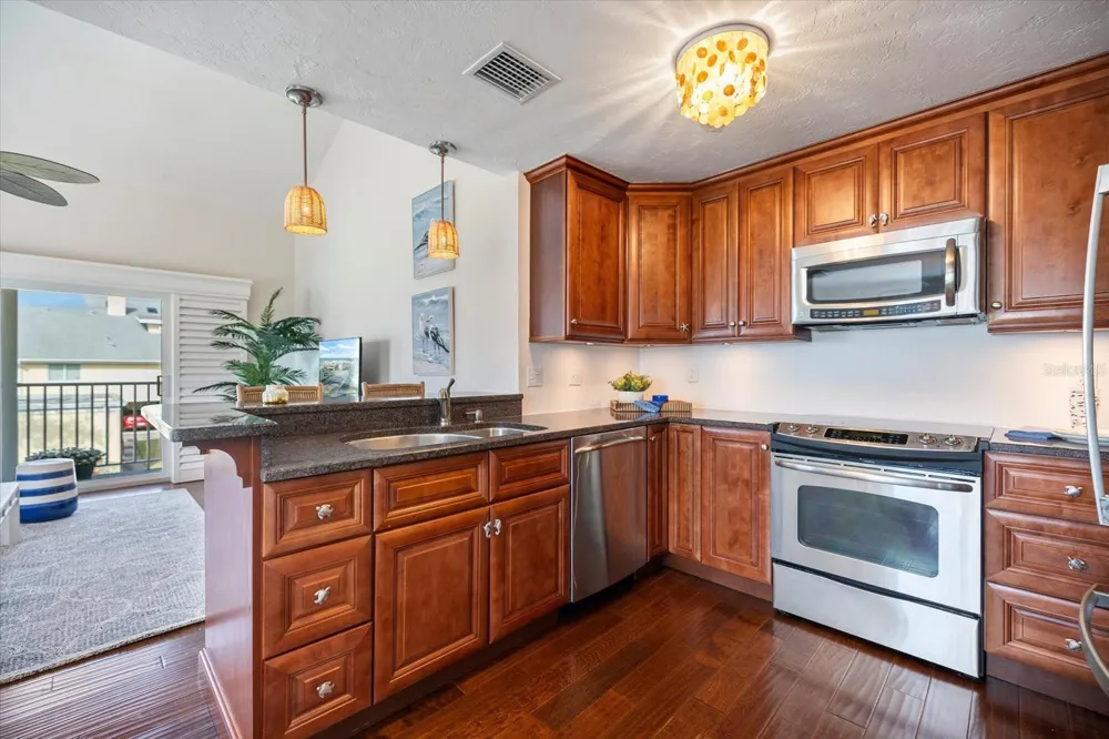 109 BAYSHORE ROAD #10 Nokomis, FL 34275